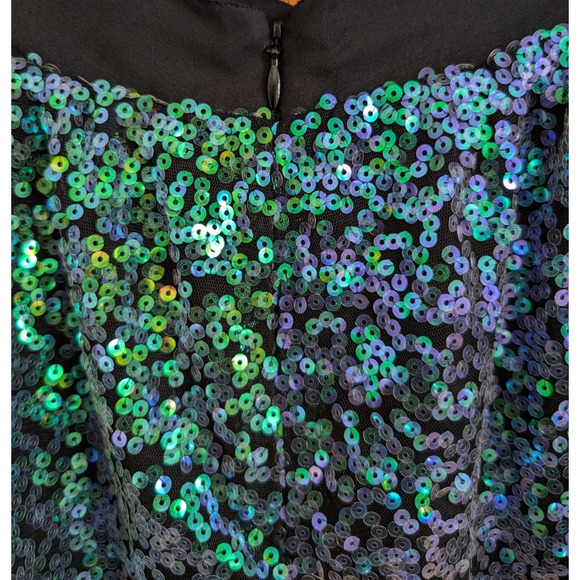BCBG Mermaid Sequin GREEN BLUE Shorts Size 8 NEW NWT Holiday Chic - Picture 4 of 5